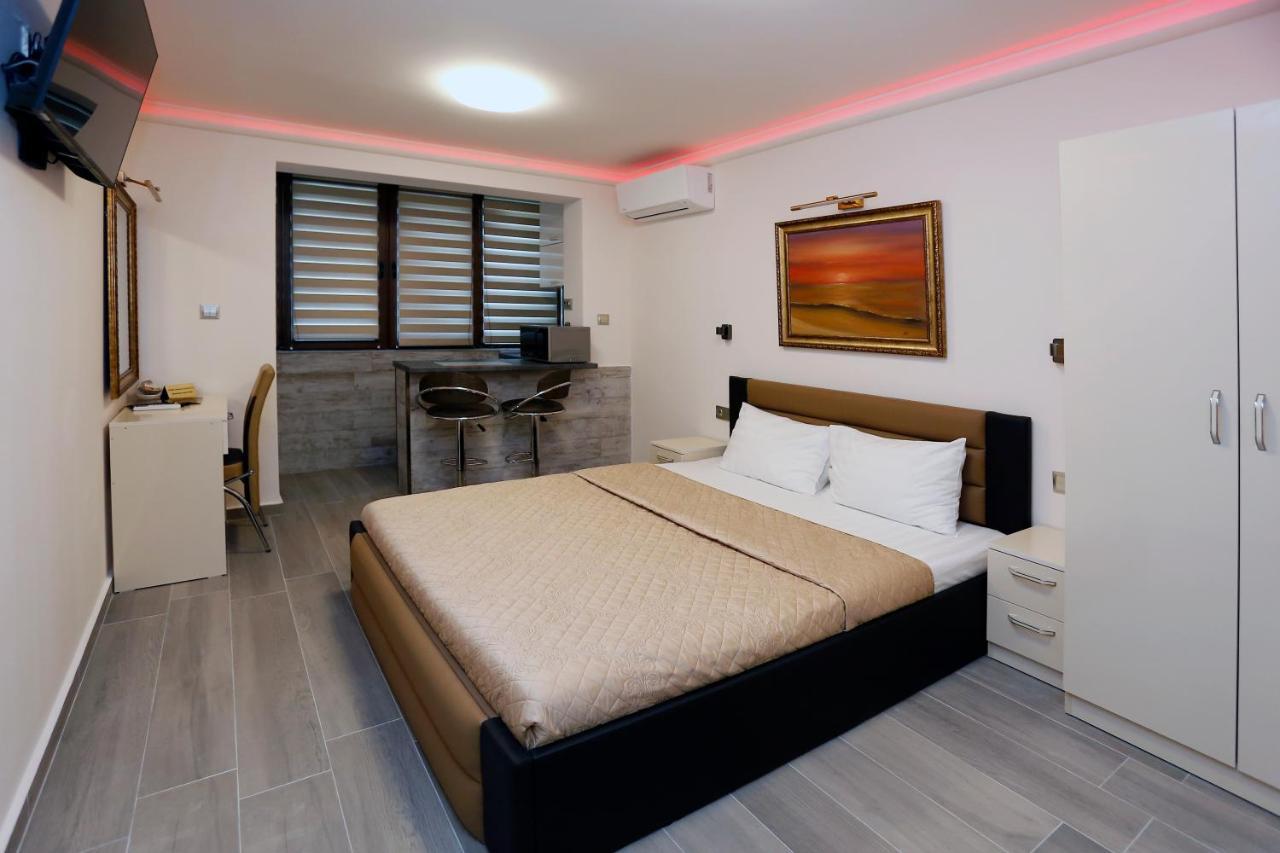 Deluxe 2 Studios City Center Burgas Extérieur photo